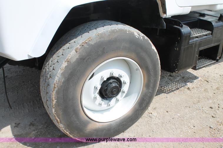 image for item H1697 1997 Mack DM690S mixer truck