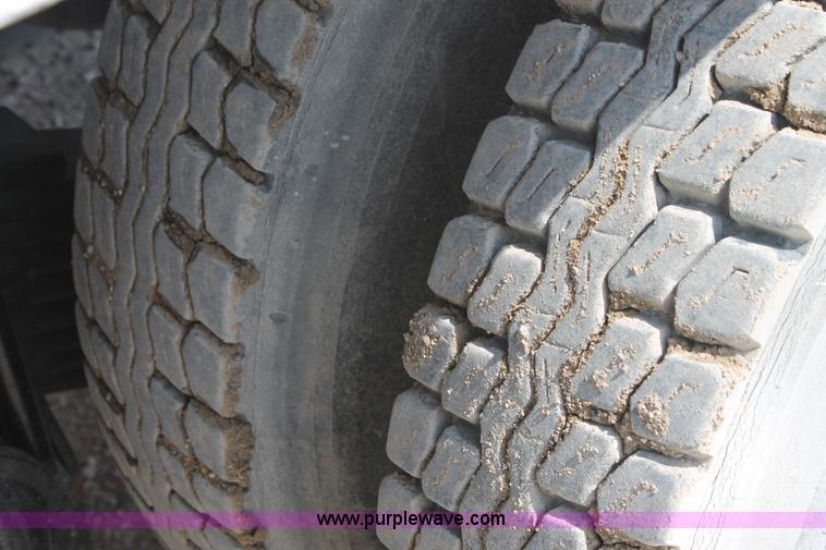 image for item H1697 1997 Mack DM690S mixer truck