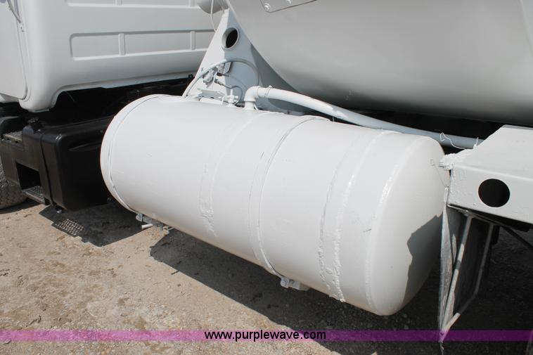 image for item H1697 1997 Mack DM690S mixer truck