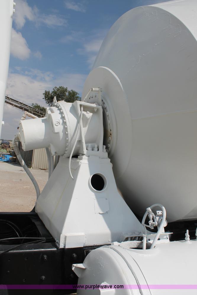 image for item H1697 1997 Mack DM690S mixer truck