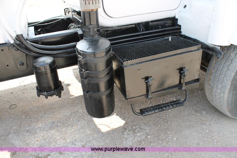 image for item H1697 1997 Mack DM690S mixer truck