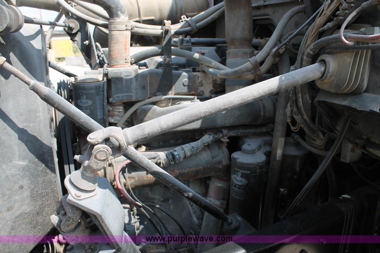 image for item H1697 1997 Mack DM690S mixer truck