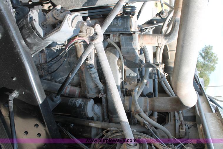 image for item H1697 1997 Mack DM690S mixer truck