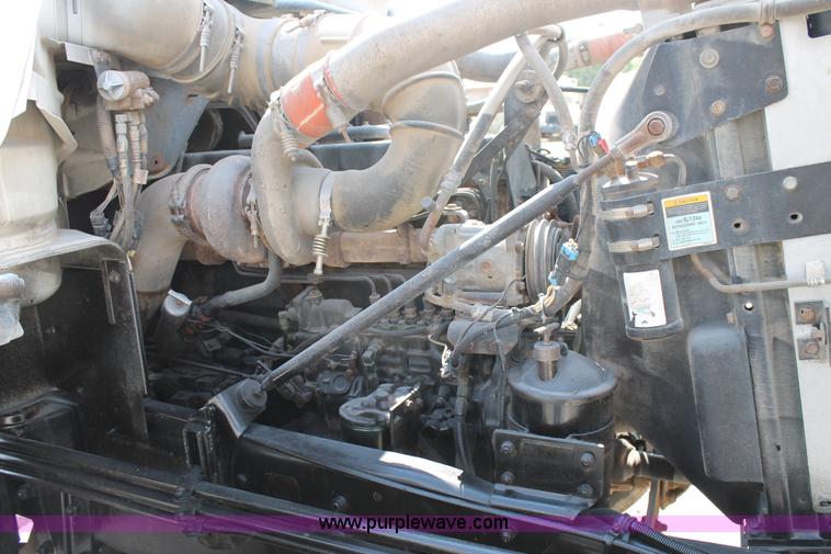 image for item H1697 1997 Mack DM690S mixer truck