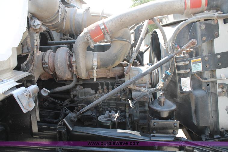 image for item H1697 1997 Mack DM690S mixer truck