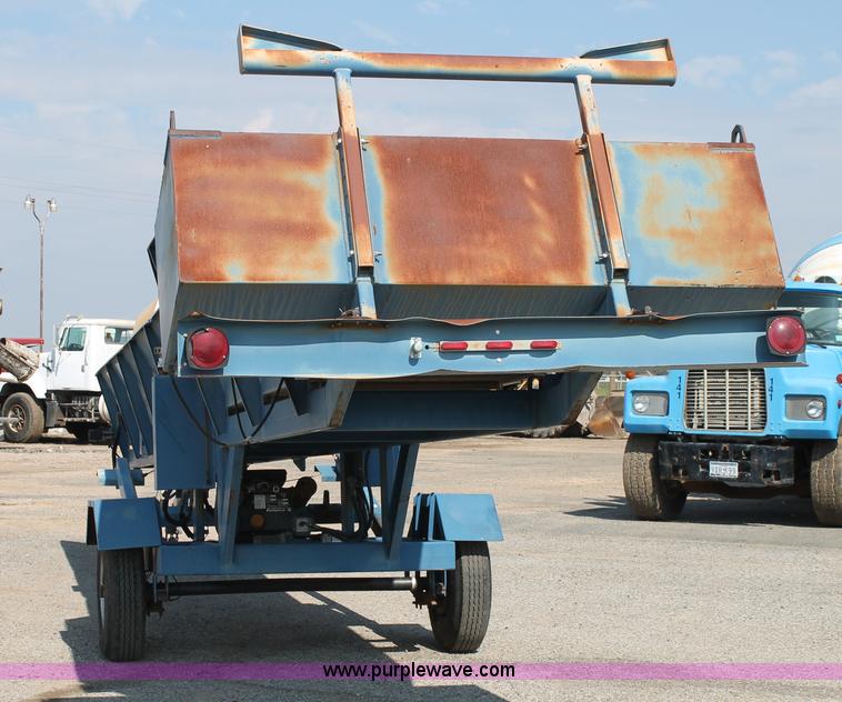 image for item H1698 30' x 36" steel mesh mobile conveyor