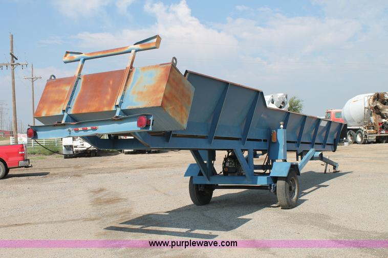image for item H1698 30' x 36" steel mesh mobile conveyor