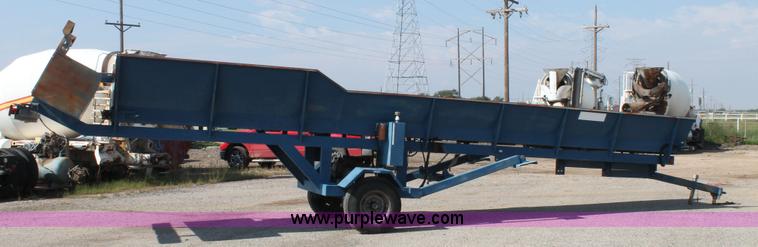 image for item H1698 30' x 36" steel mesh mobile conveyor