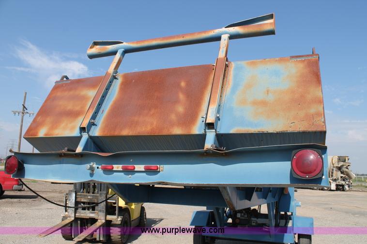 image for item H1698 30' x 36" steel mesh mobile conveyor