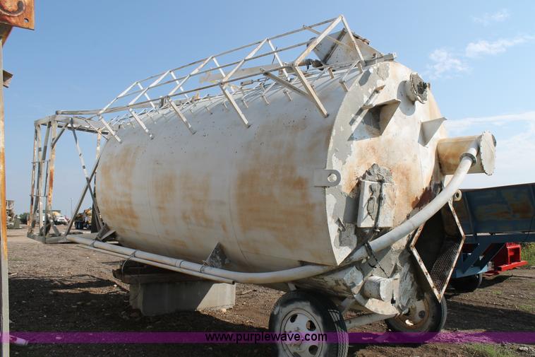 image for item H1699 Stephens Manufacturing mobile batch plant