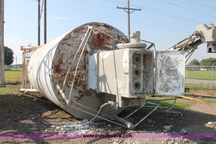 image for item H1699 Stephens Manufacturing mobile batch plant