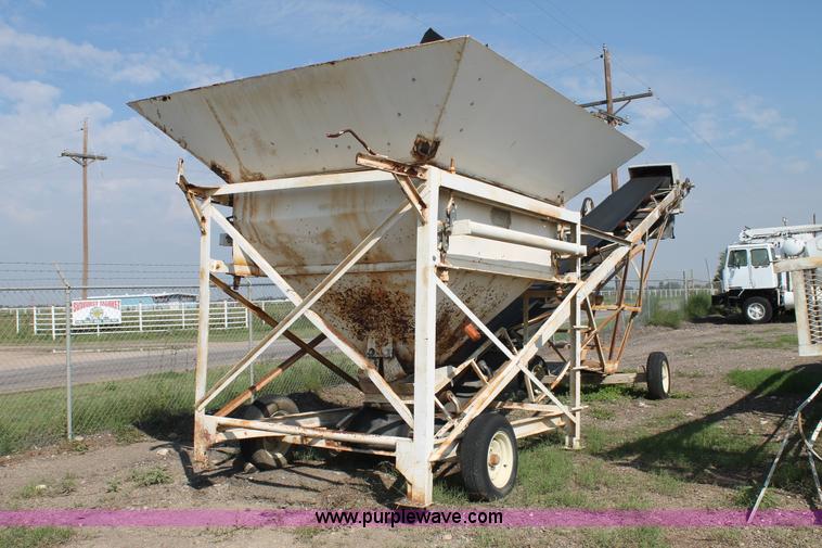 image for item H1699 Stephens Manufacturing mobile batch plant