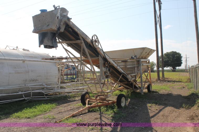 image for item H1699 Stephens Manufacturing mobile batch plant
