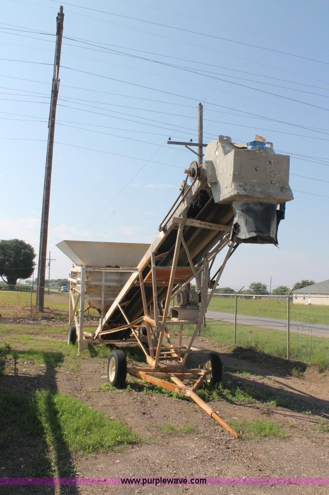 image for item H1699 Stephens Manufacturing mobile batch plant