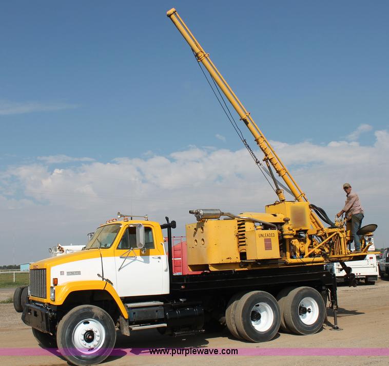 image for item H1700 1988 GMC Brigadier digger derrick truck