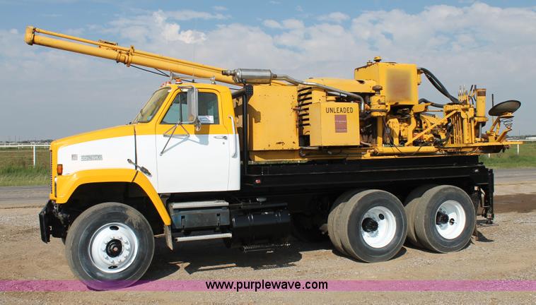 image for item H1700 1988 GMC Brigadier digger derrick truck