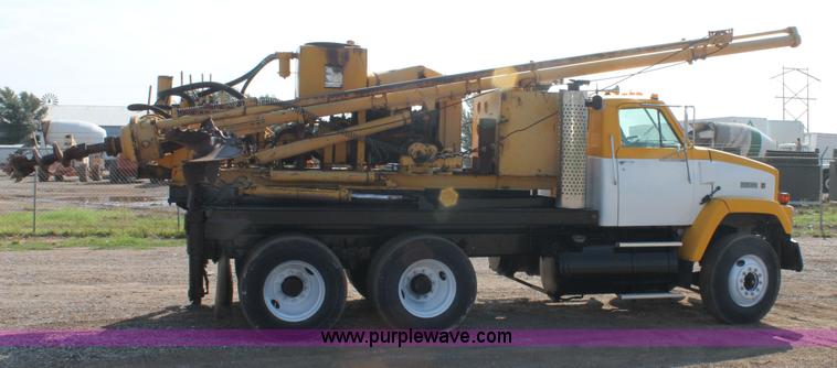 image for item H1700 1988 GMC Brigadier digger derrick truck