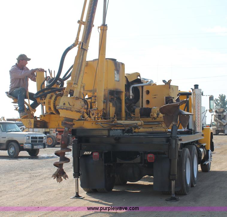 image for item H1700 1988 GMC Brigadier digger derrick truck