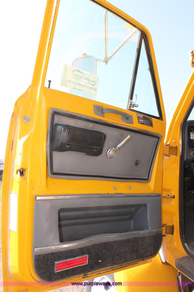 image for item H1700 1988 GMC Brigadier digger derrick truck