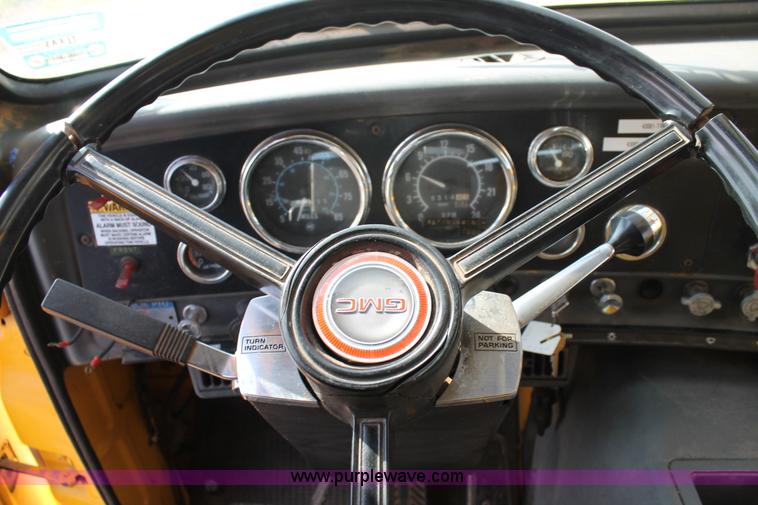 image for item H1700 1988 GMC Brigadier digger derrick truck