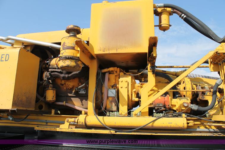 image for item H1700 1988 GMC Brigadier digger derrick truck