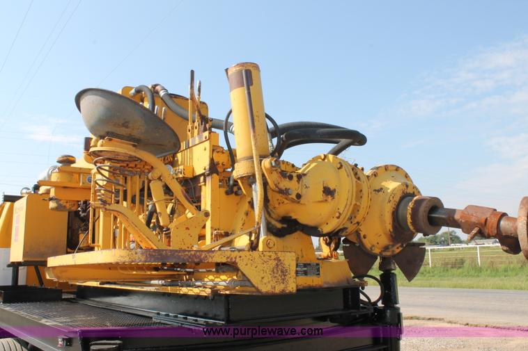 image for item H1700 1988 GMC Brigadier digger derrick truck