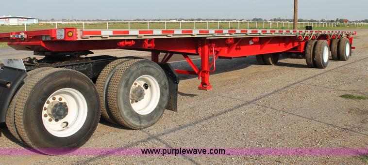 image for item H1701 1999 Wabash flatbed trailer