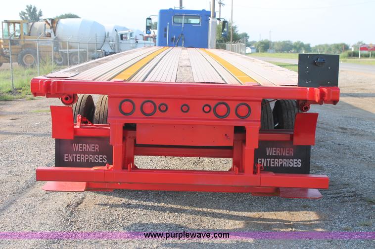image for item H1701 1999 Wabash flatbed trailer