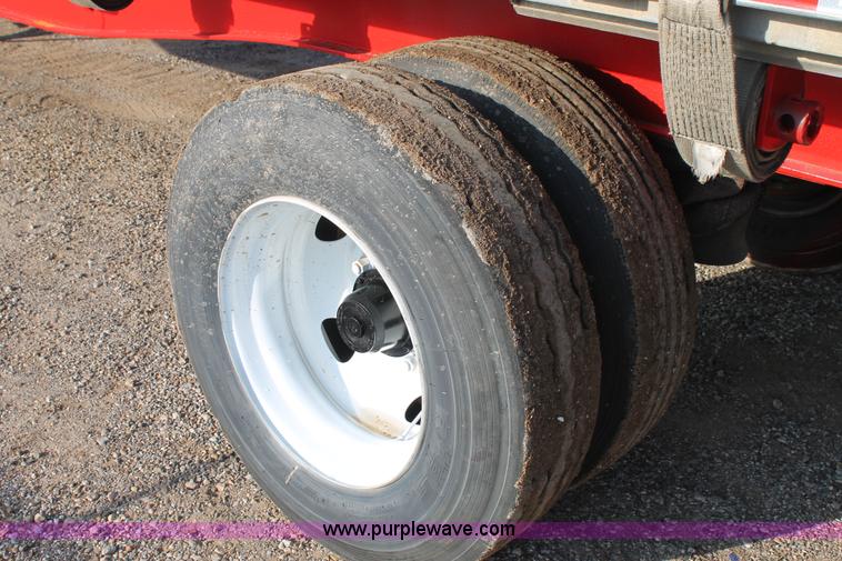 image for item H1701 1999 Wabash flatbed trailer