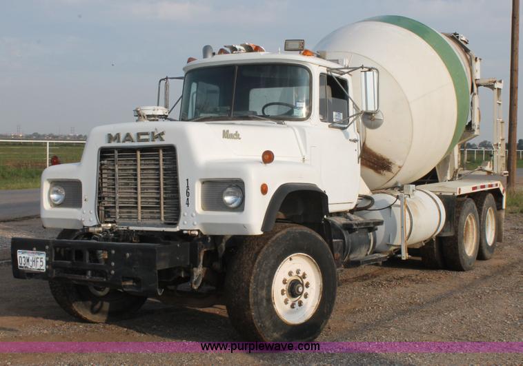 image for item H1703 1989 Mack RD690S mixer truck