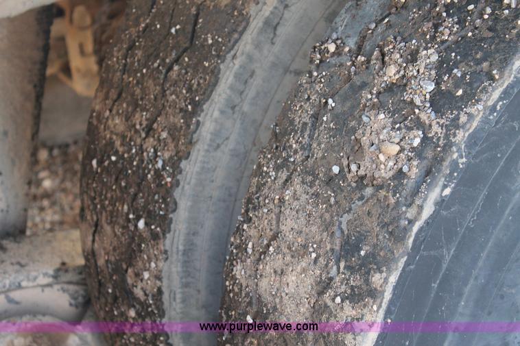 image for item H1703 1989 Mack RD690S mixer truck