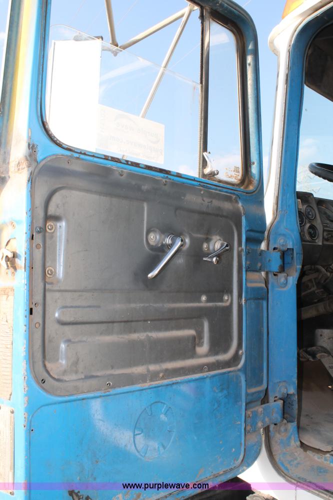 image for item H1703 1989 Mack RD690S mixer truck