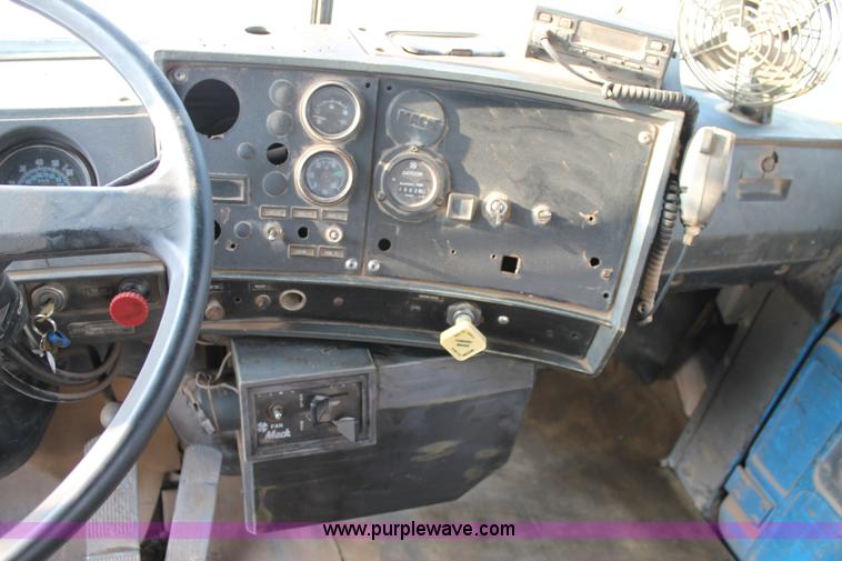 image for item H1703 1989 Mack RD690S mixer truck