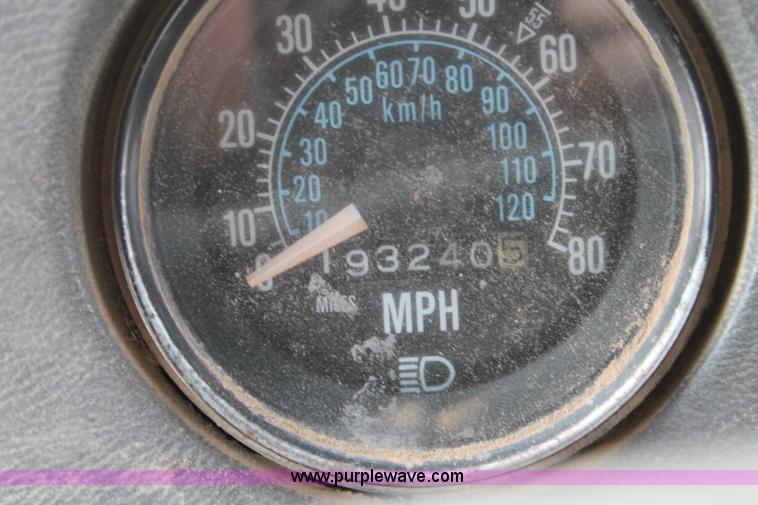 image for item H1703 1989 Mack RD690S mixer truck