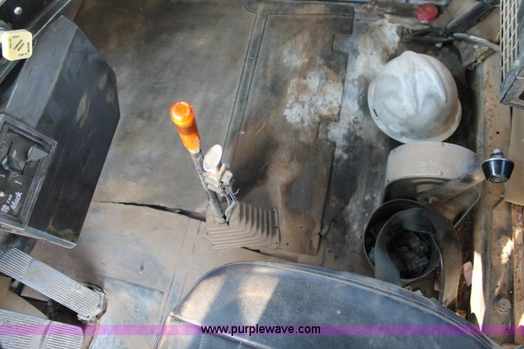 image for item H1703 1989 Mack RD690S mixer truck