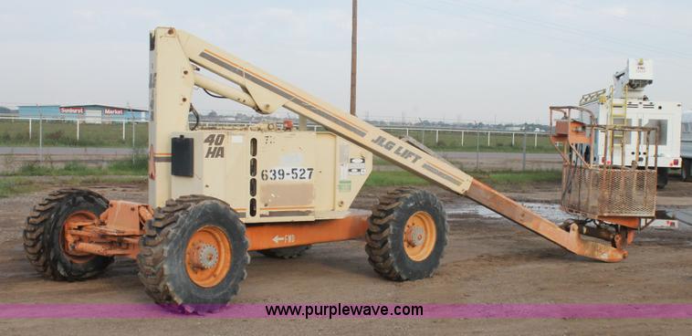 image for item H1704 1993 JLG 40HA boom lift