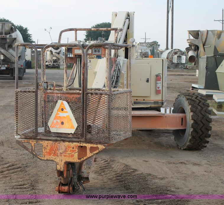 image for item H1704 1993 JLG 40HA boom lift