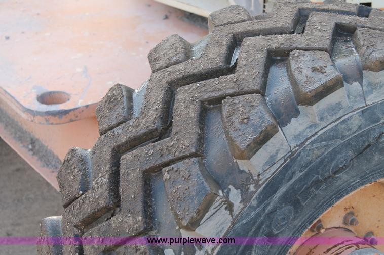 image for item H1704 1993 JLG 40HA boom lift