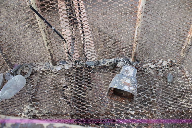 image for item H1704 1993 JLG 40HA boom lift