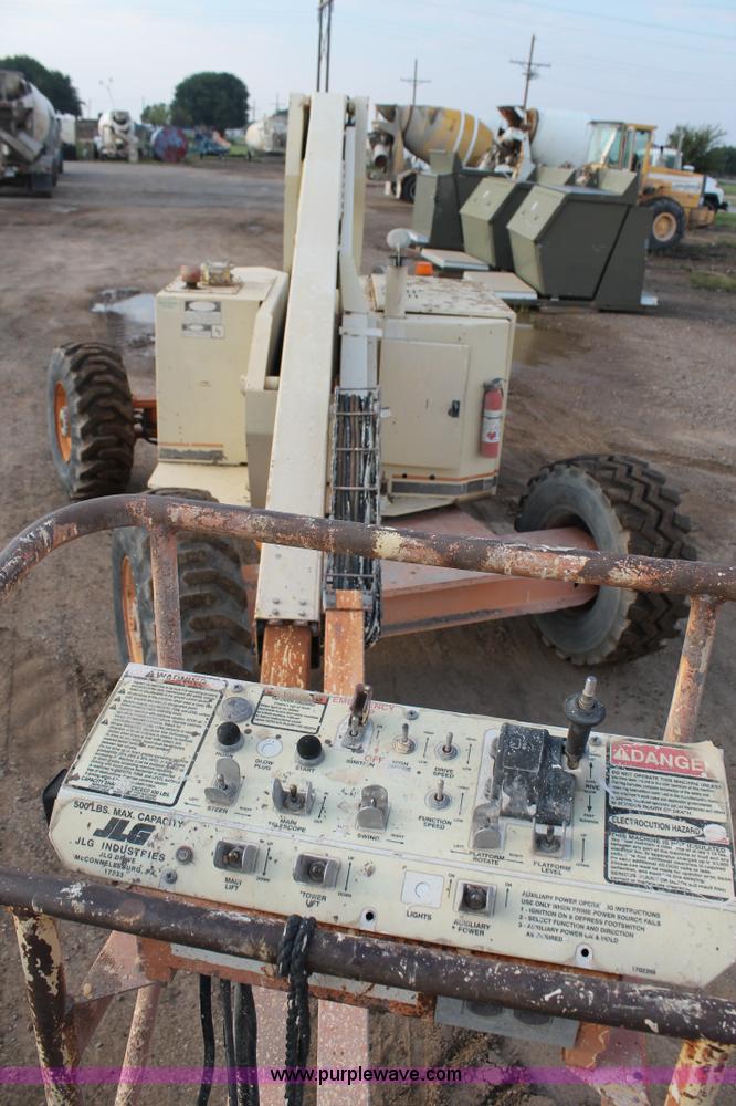 image for item H1704 1993 JLG 40HA boom lift