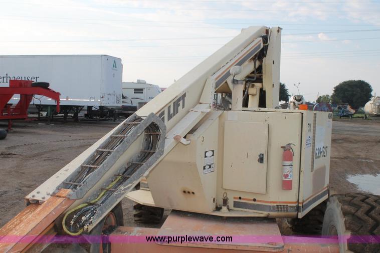 image for item H1704 1993 JLG 40HA boom lift