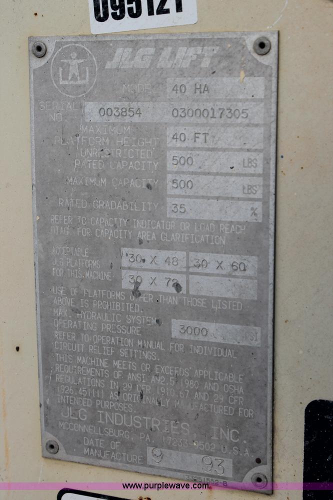 image for item H1704 1993 JLG 40HA boom lift