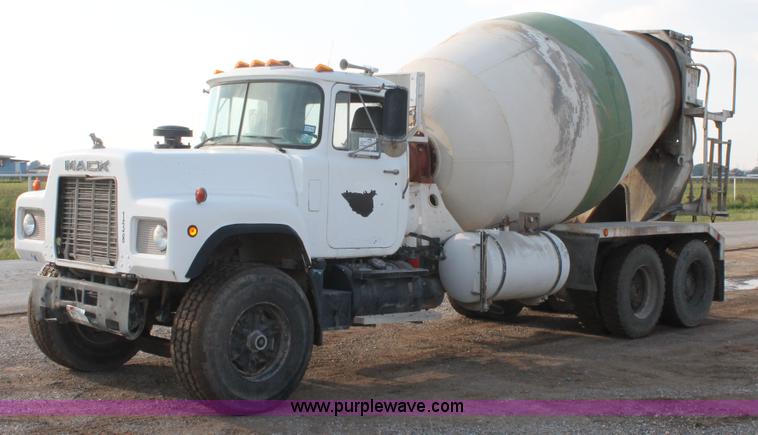 image for item H1706 1991 Mack RD690S mixer truck