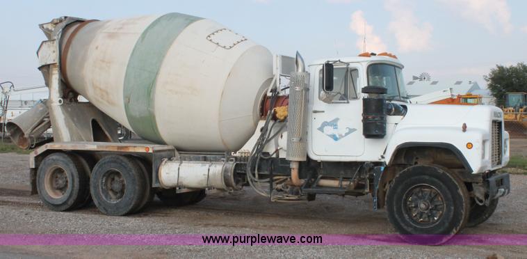 image for item H1706 1991 Mack RD690S mixer truck