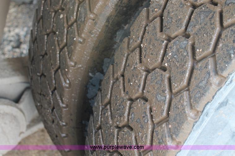 image for item H1706 1991 Mack RD690S mixer truck