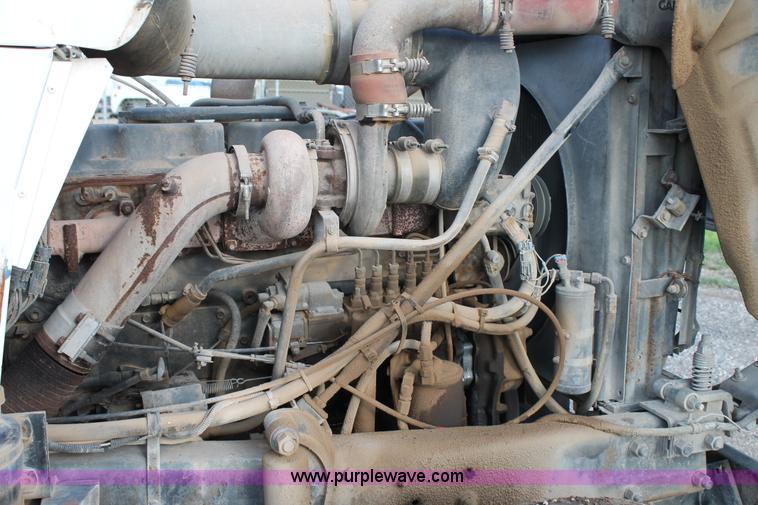 image for item H1706 1991 Mack RD690S mixer truck