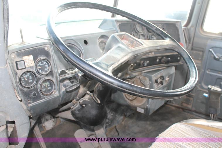 image for item H1706 1991 Mack RD690S mixer truck