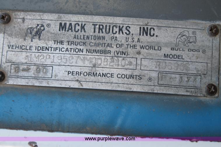 image for item H1706 1991 Mack RD690S mixer truck