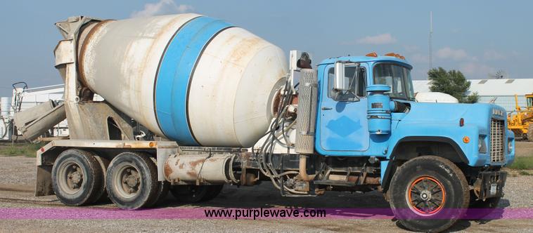 image for item H1707 1991 Mack RD690S mixer truck