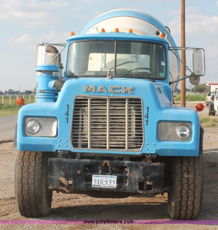 image for item H1707 1991 Mack RD690S mixer truck